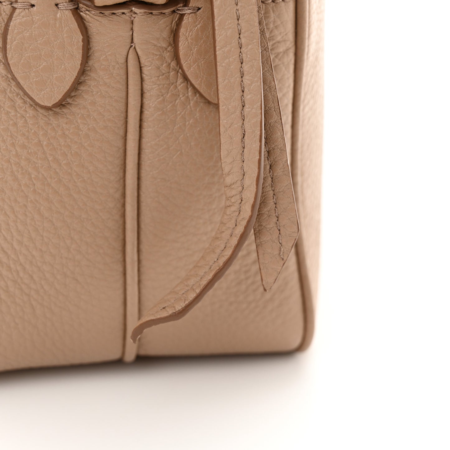 Vitello Phenix Camera Bag Cammeo