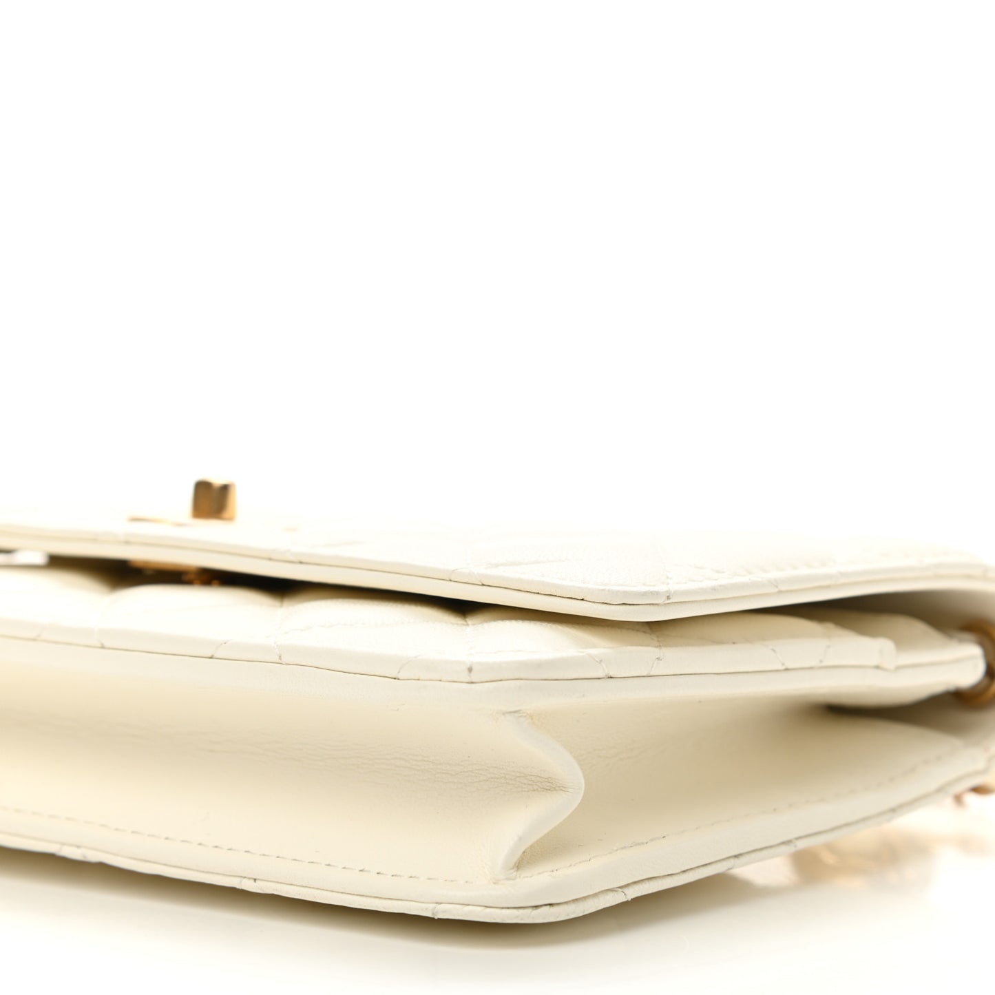 Lambskin Quilted CC Pearl Crush Wallet on Chain WOC White