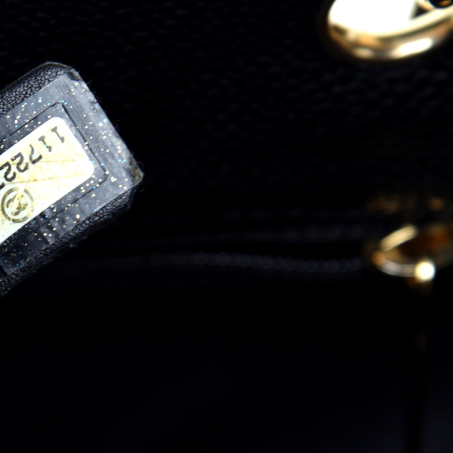 Caviar Quilted Petit Shopping Tote PST Black