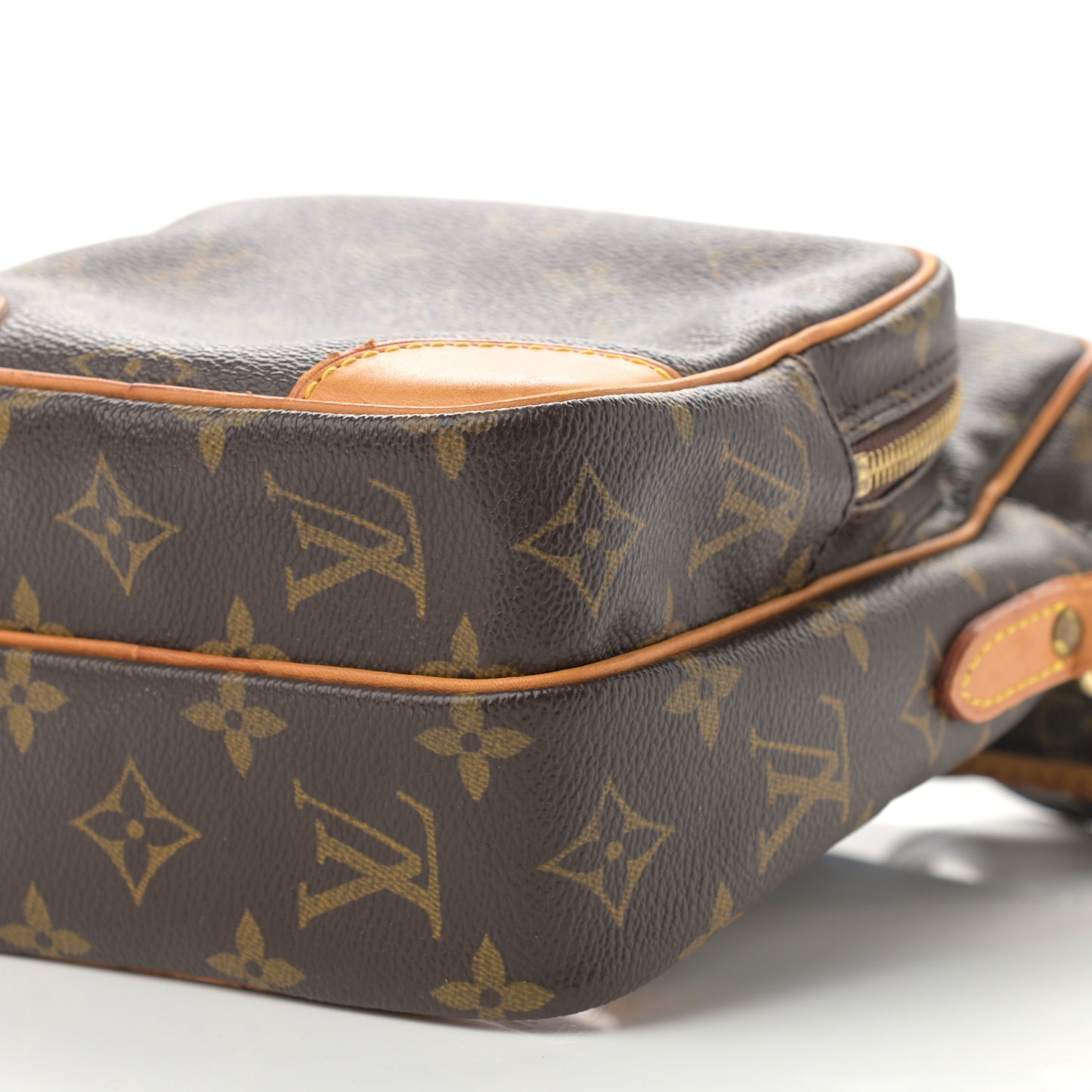 Monogram Amazone