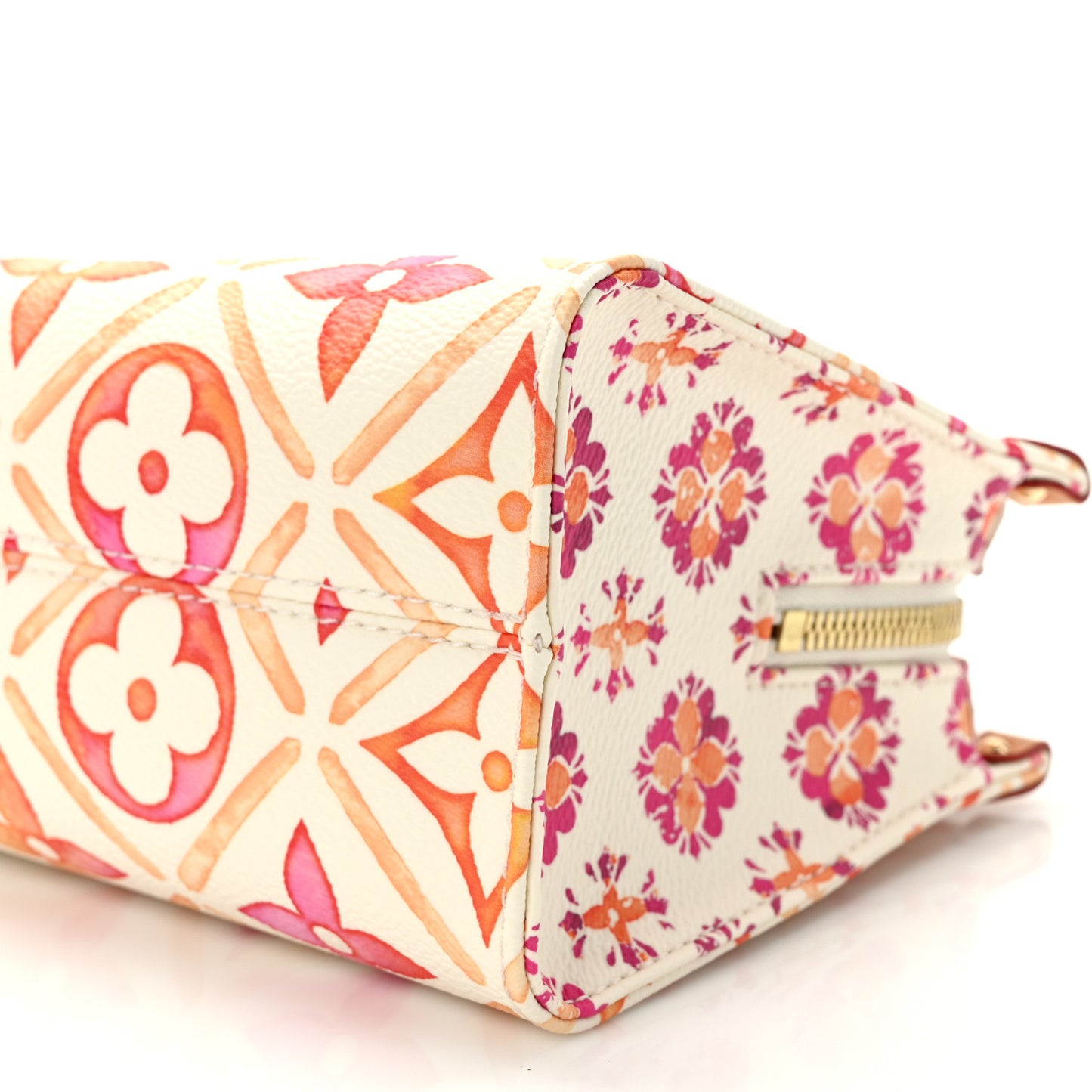 Monogram Tiles By The Pool OnTheGo East West Coral