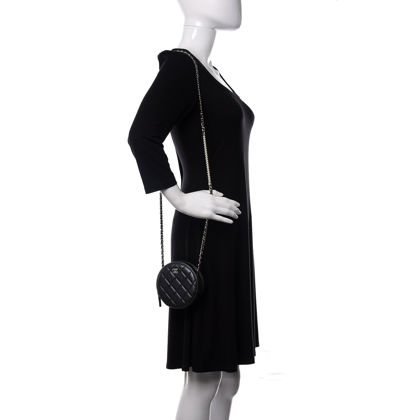 Iridescent Lambskin Quilted Pearl Round Clutch With Chain Black