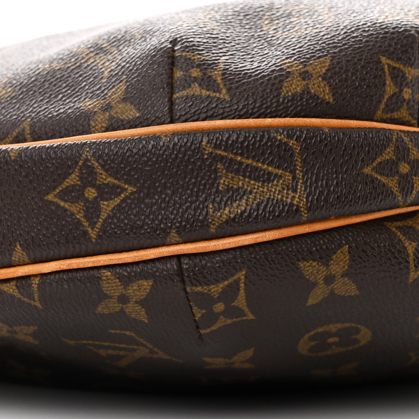 Monogram Croissant MM