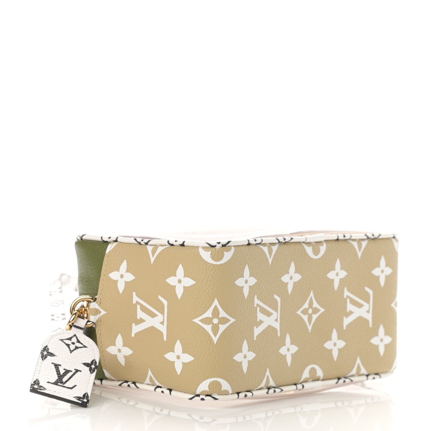 Louis Vuitton Monogram Giant Beach Pouch Kaki 4 of 13