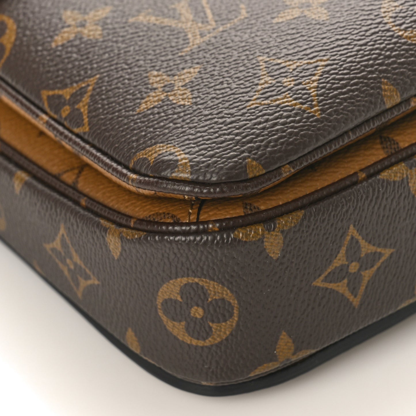 Reverse Monogram Pochette Metis