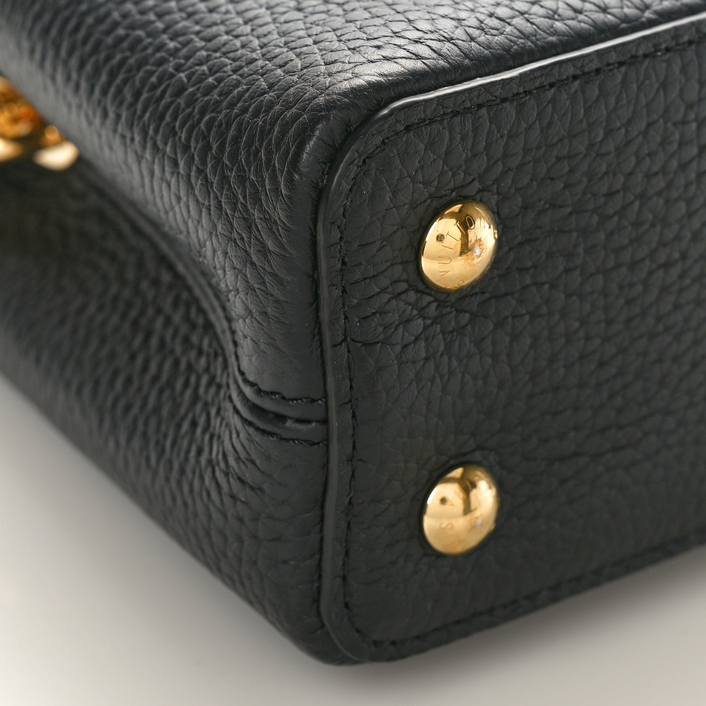 Taurillon Embellished Flower Handle Capucines Mini Black