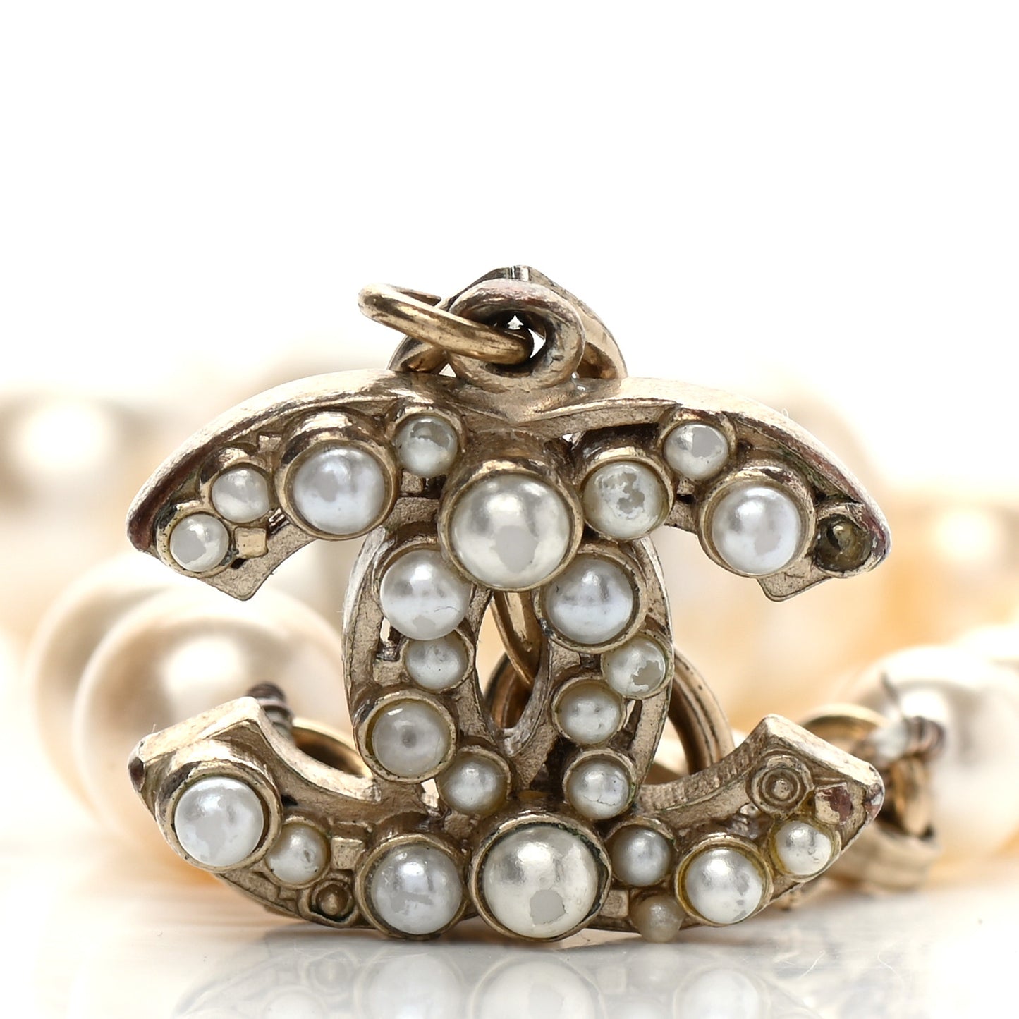 Graduated Pearl CC Bracelet Gold