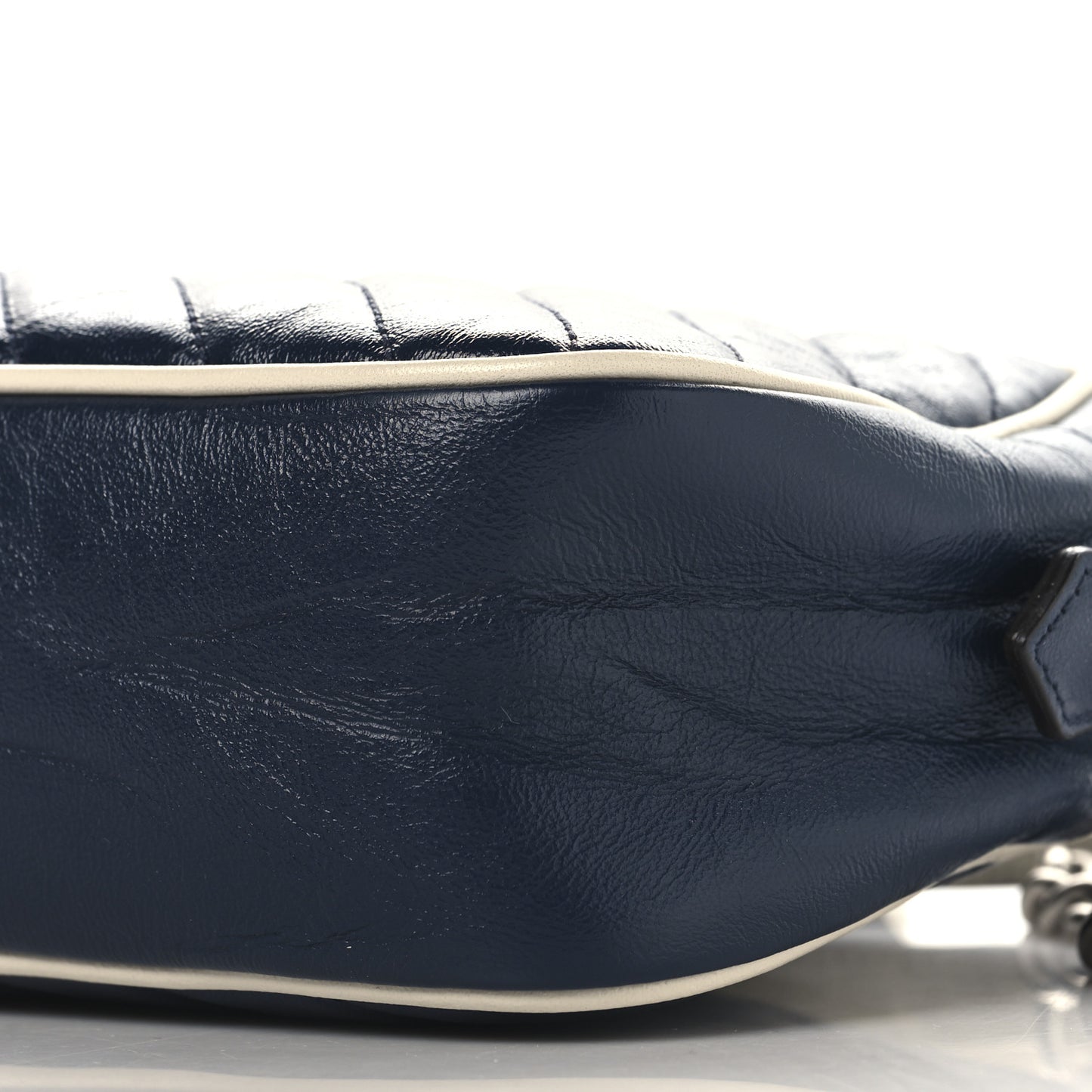 Vintage Effect Calfskin Matelasse Diagonal Small Torchon GG Marmont Chain Shoulder Bag Blue Agata Mystic White