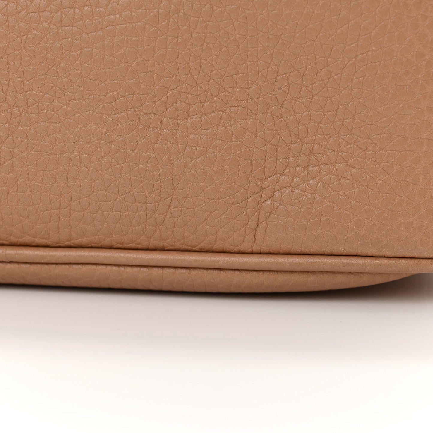 Pebbled Calfskin Small Soho Disco Bag Camelia