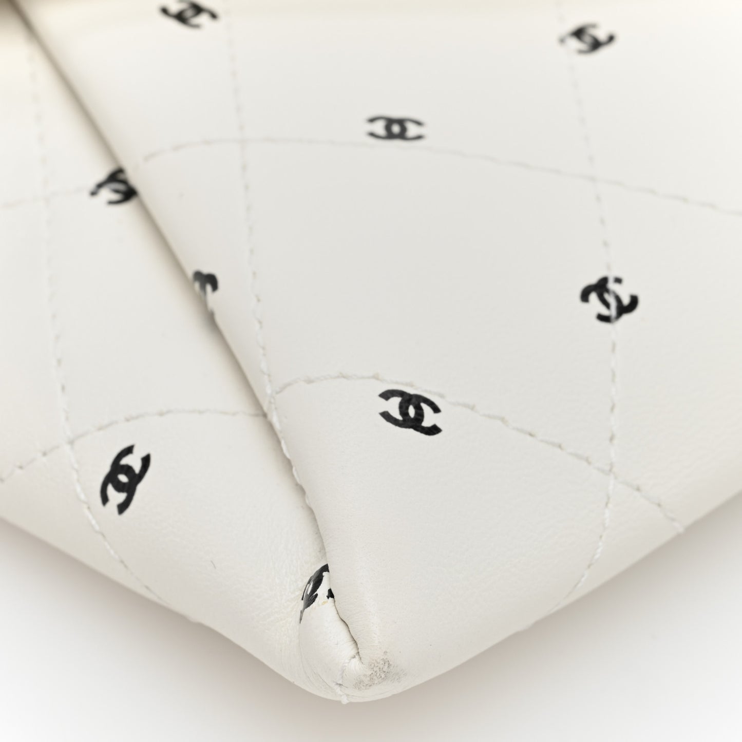 Printed Lambskin Logo CC Envelope Clutch With Chain White