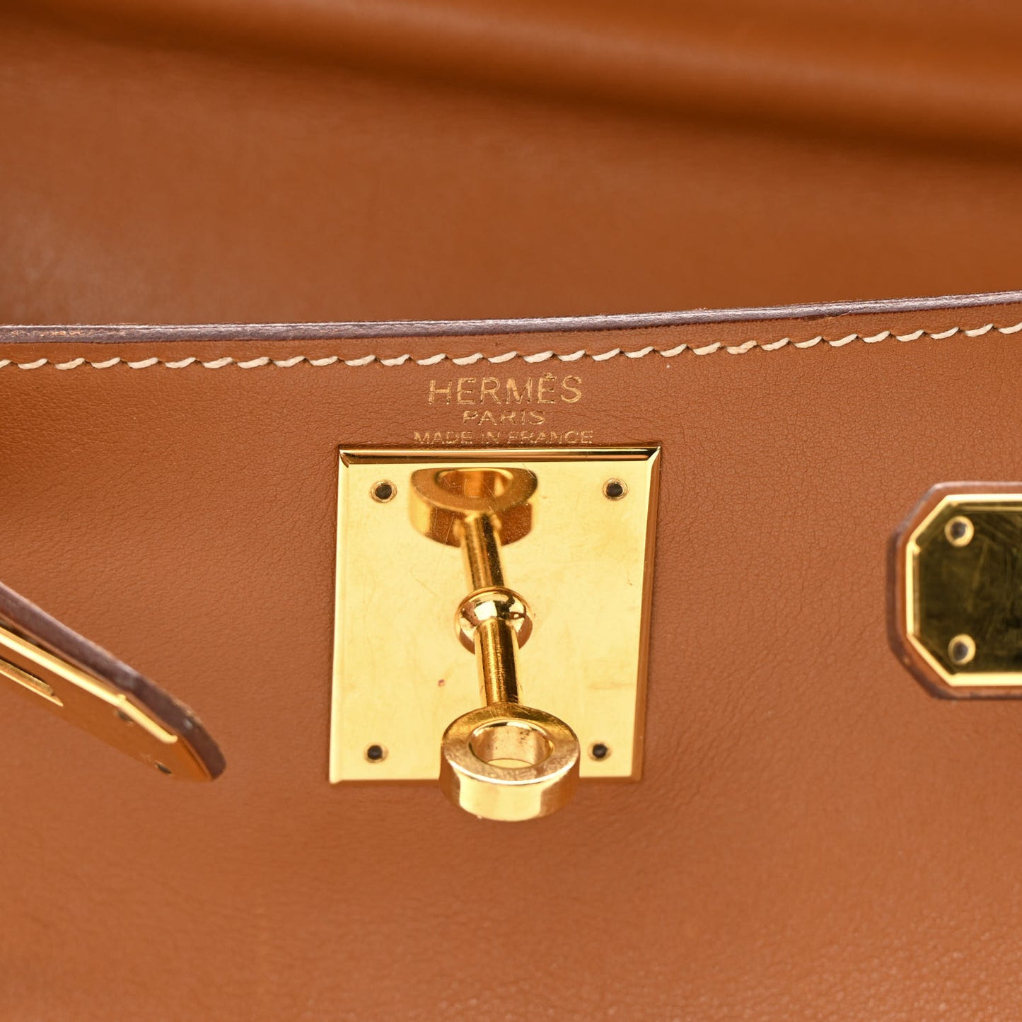 Swift Kelly Retourne 28 Gold