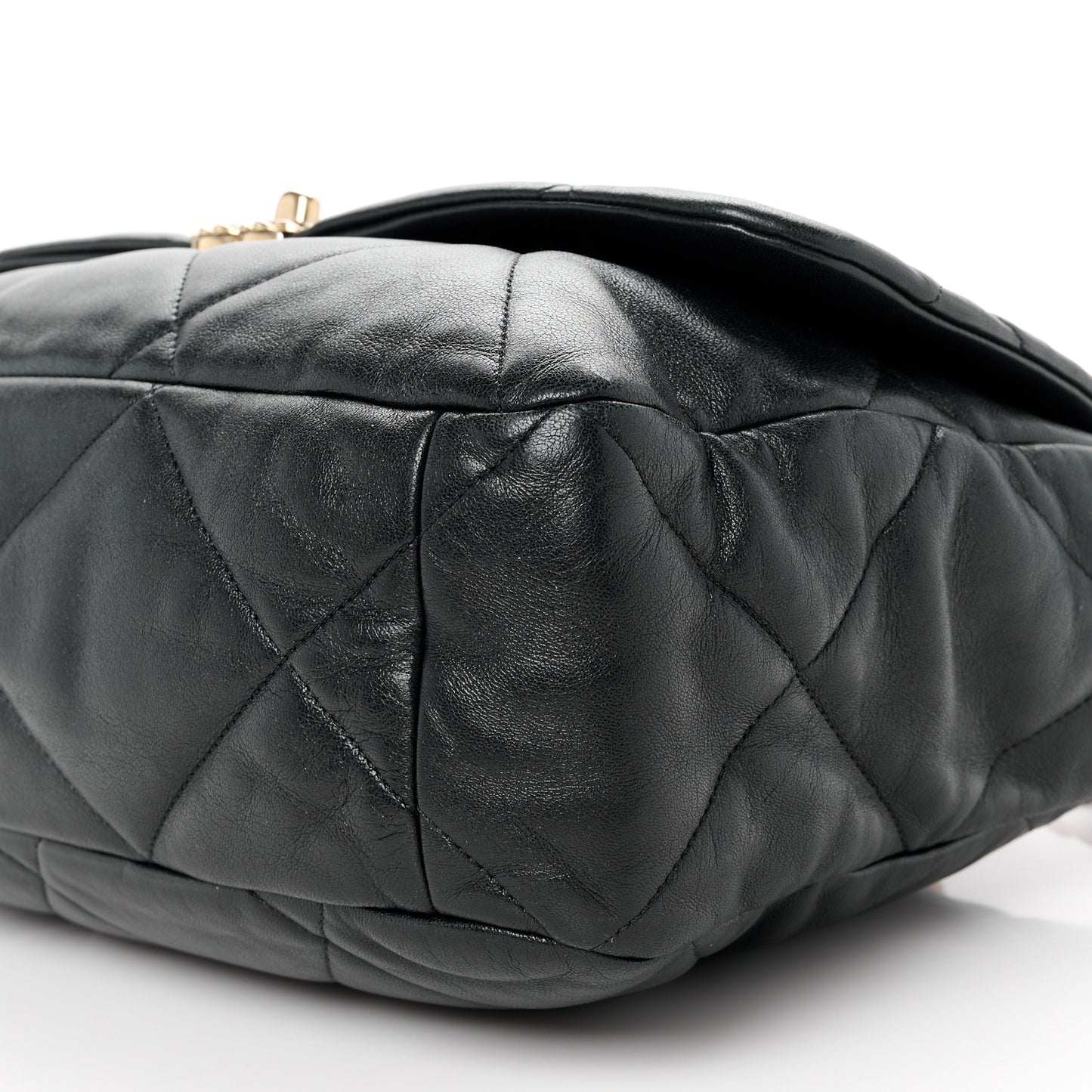 Lambskin Quilted Maxi Chanel 19 Flap Black