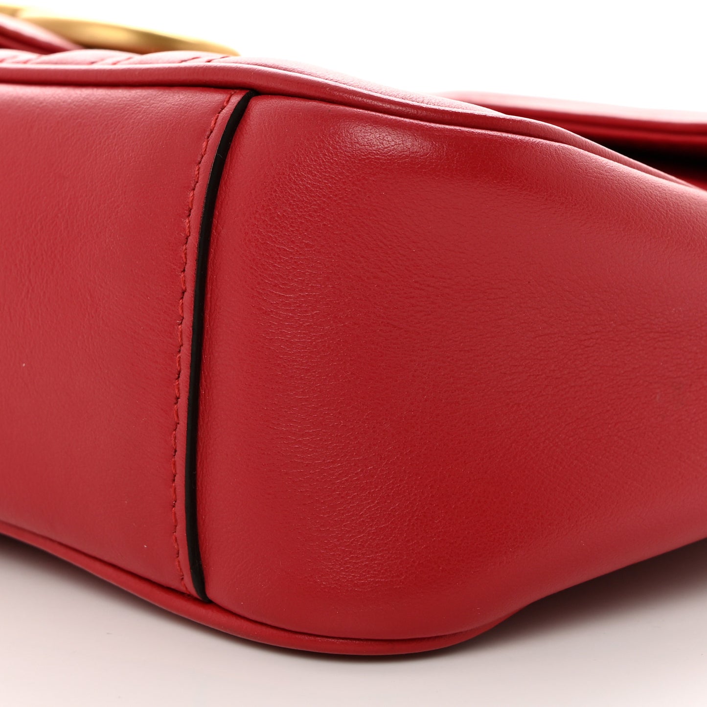 Calfskin Matelasse Small GG Marmont Shoulder Bag Hibiscus Red