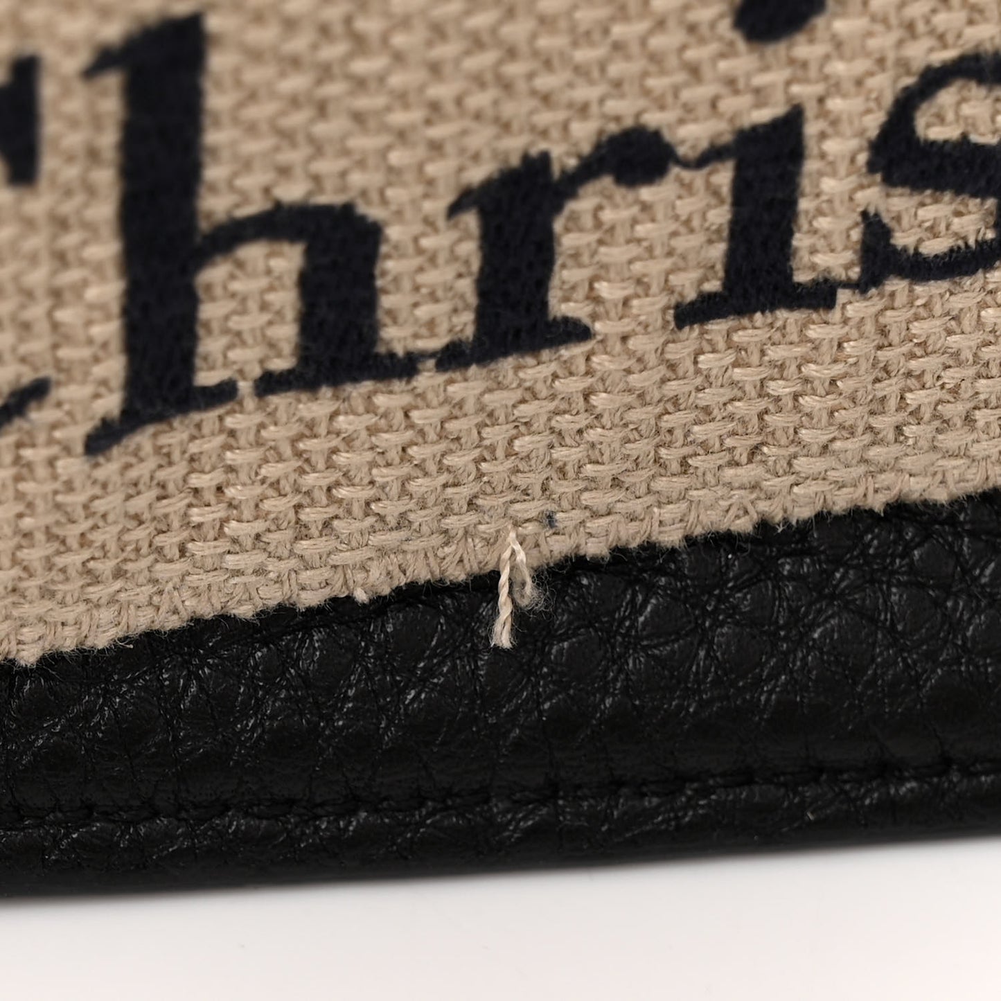 Grained Calfskin Large Bobby Flap Black