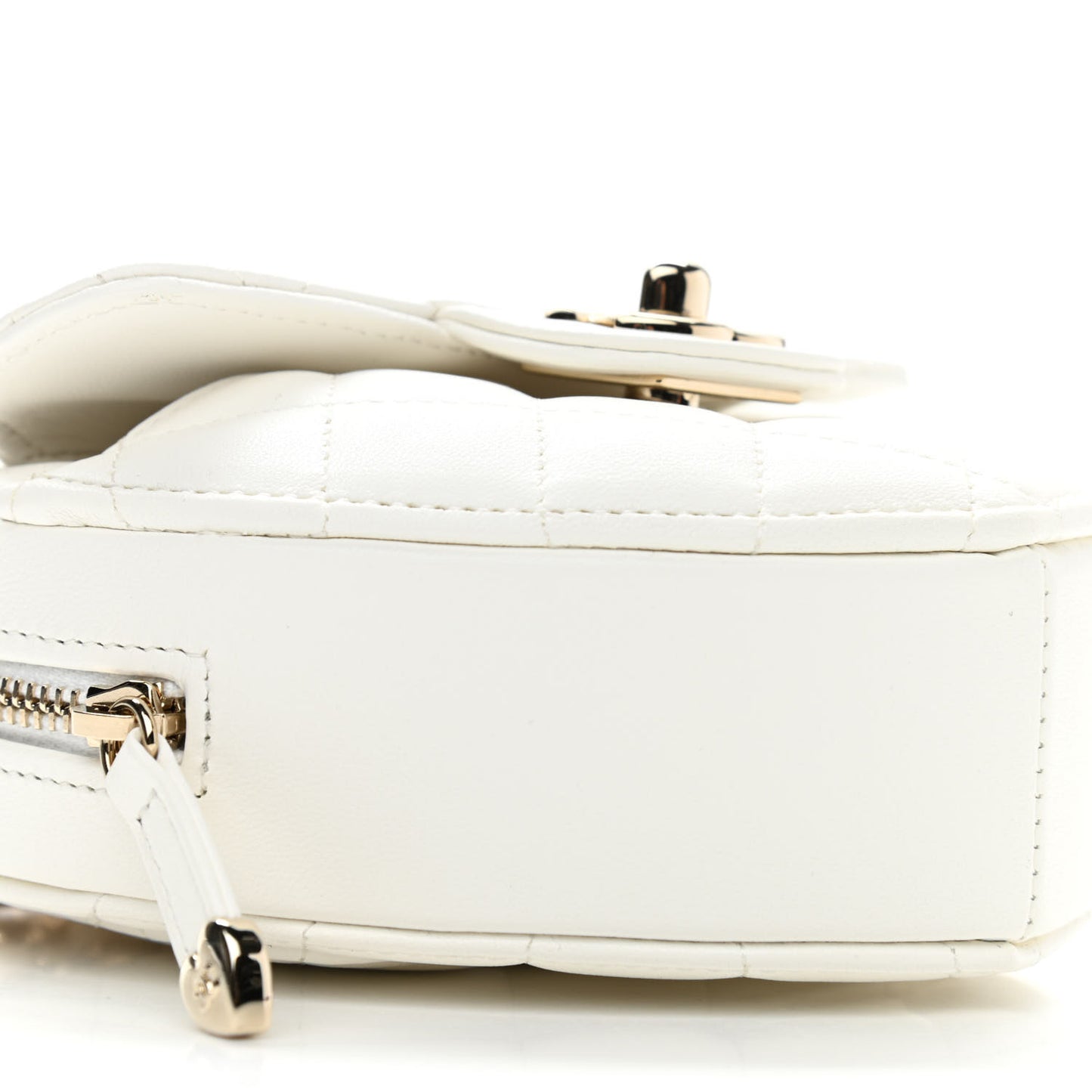 Lambskin Quilted CC In Love Heart Clutch With Chain White