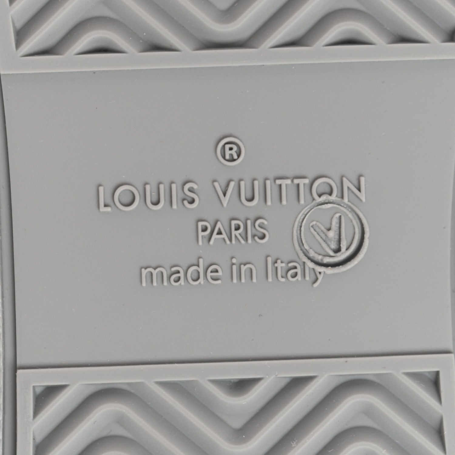 Louis Vuitton Monogram Calfskin Mens Rivoli Sneakers 8 Red 6 of 9