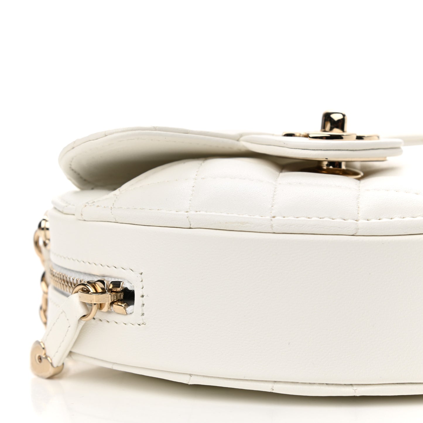 Lambskin Quilted CC In Love Heart Clutch With Chain White