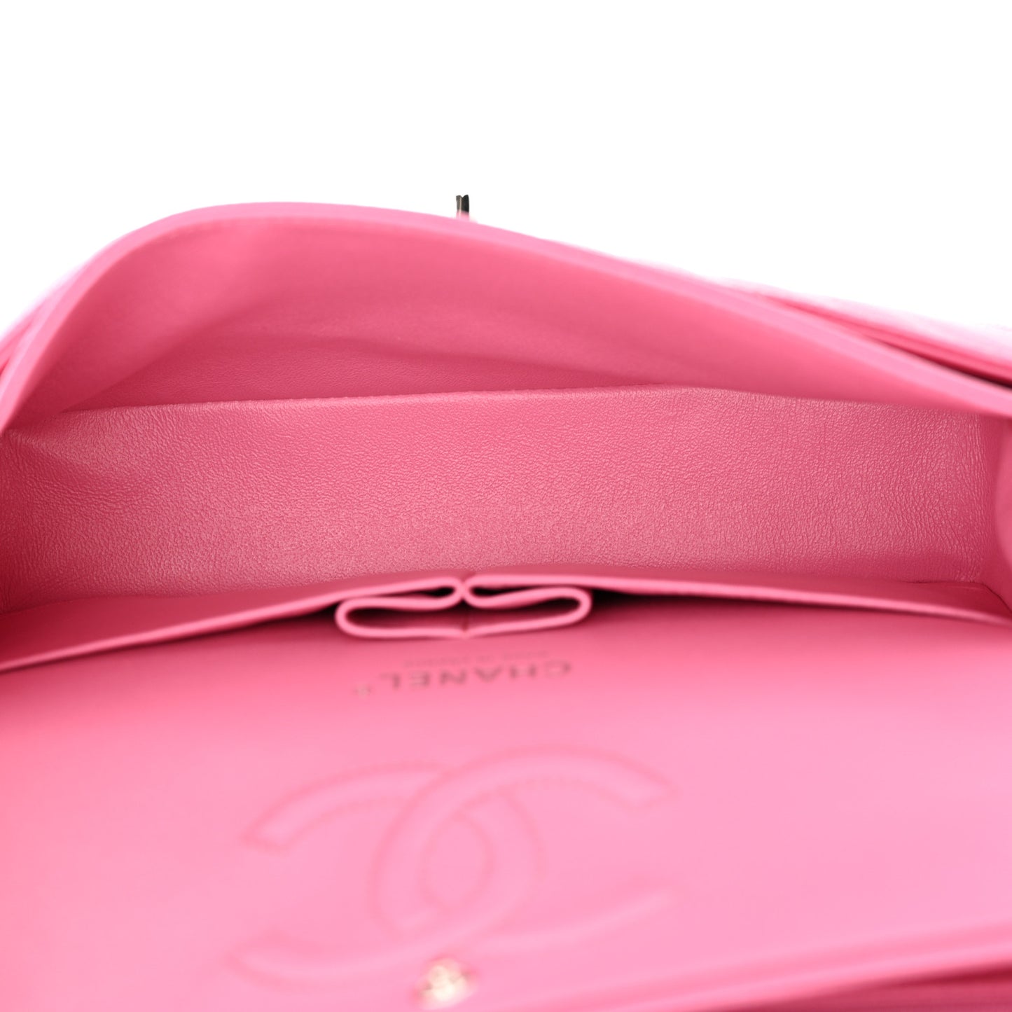 Caviar Chevron Quilted Medium Double Flap Pink