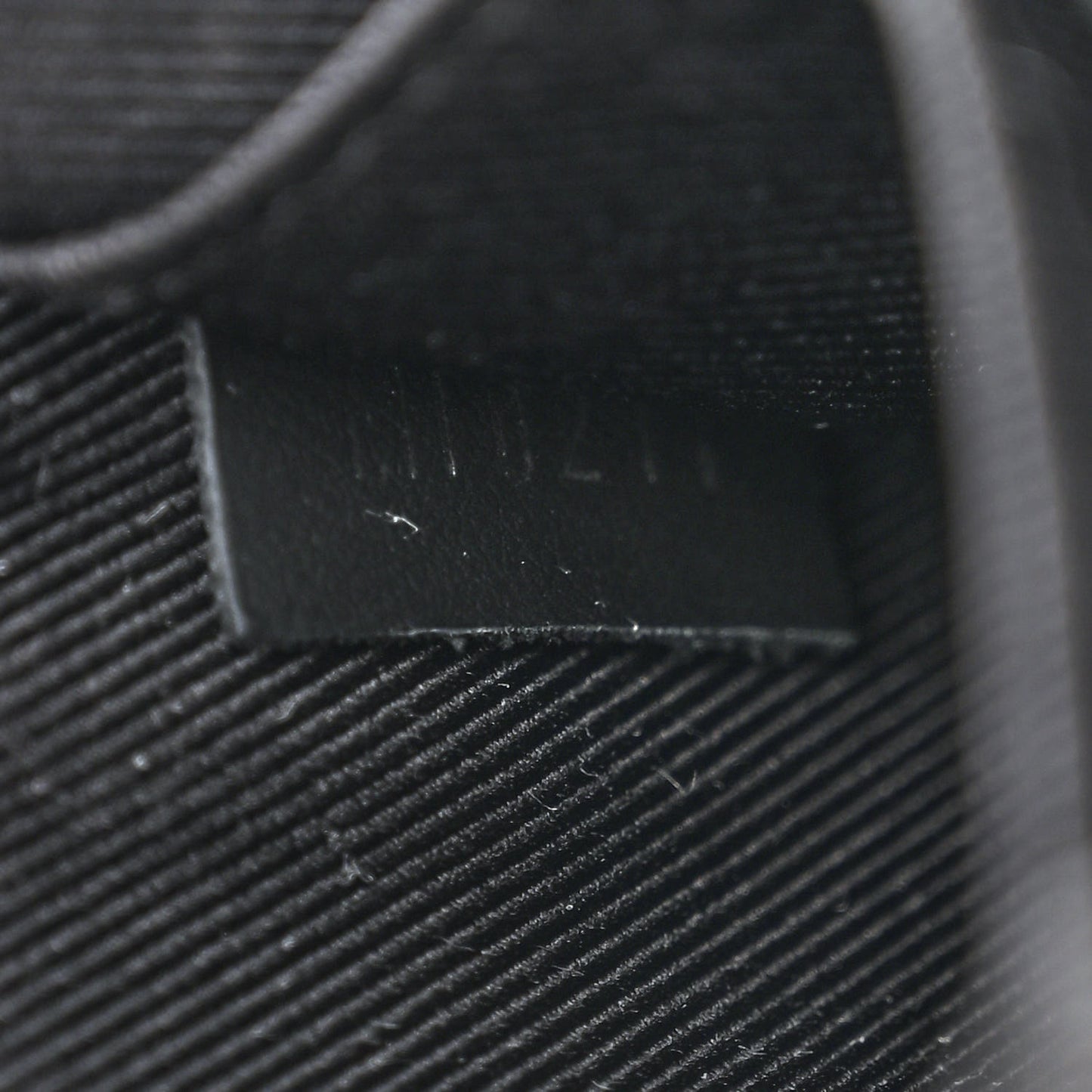 Grained Calfskin Aerogram Phone Pouch Black