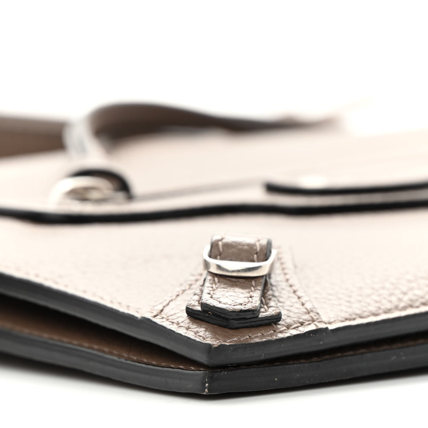 Grained Calfskin Neo Classic Aged Silver Multipouch Mink Grey