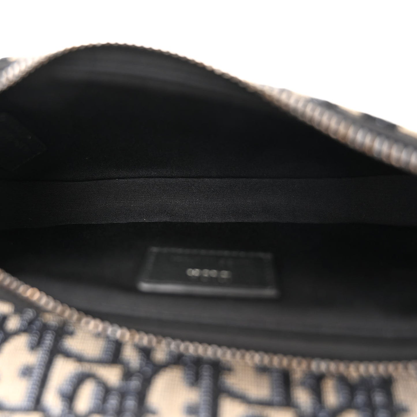 Oblique Arm Pouch Blue
