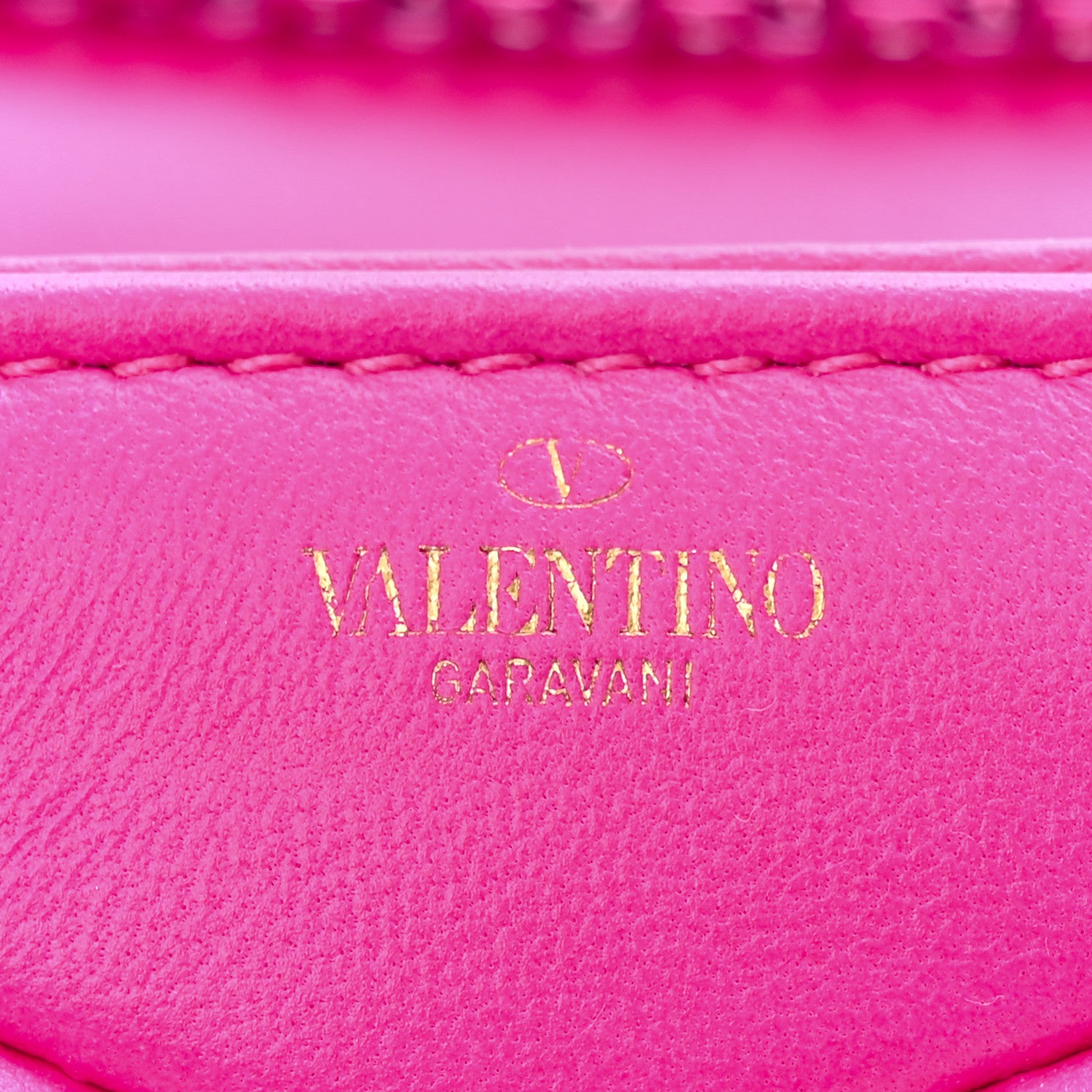 Valentino Garavani Nappa Tonal Monochrome Micro One Stud Chain Bag Pink PP 6 of 10