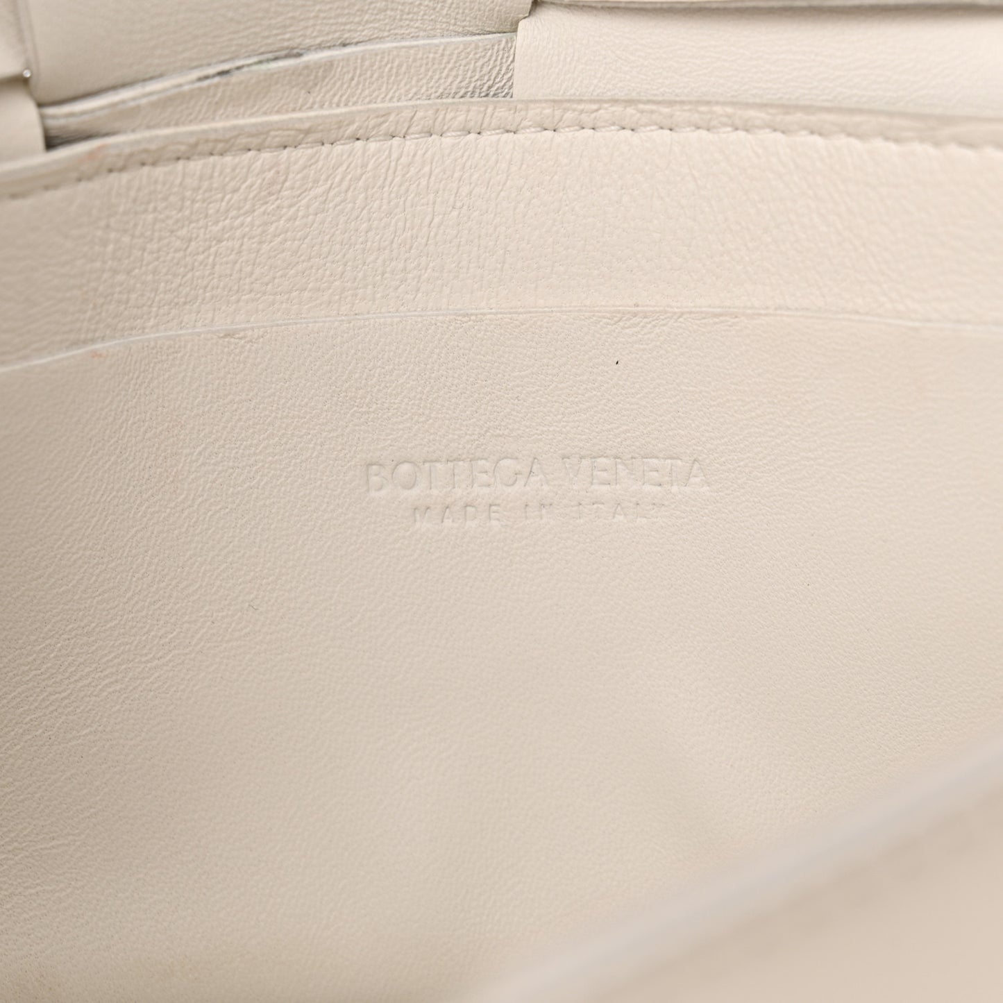 Nappa Maxi Intreccio The Belt Cassette Bag White
