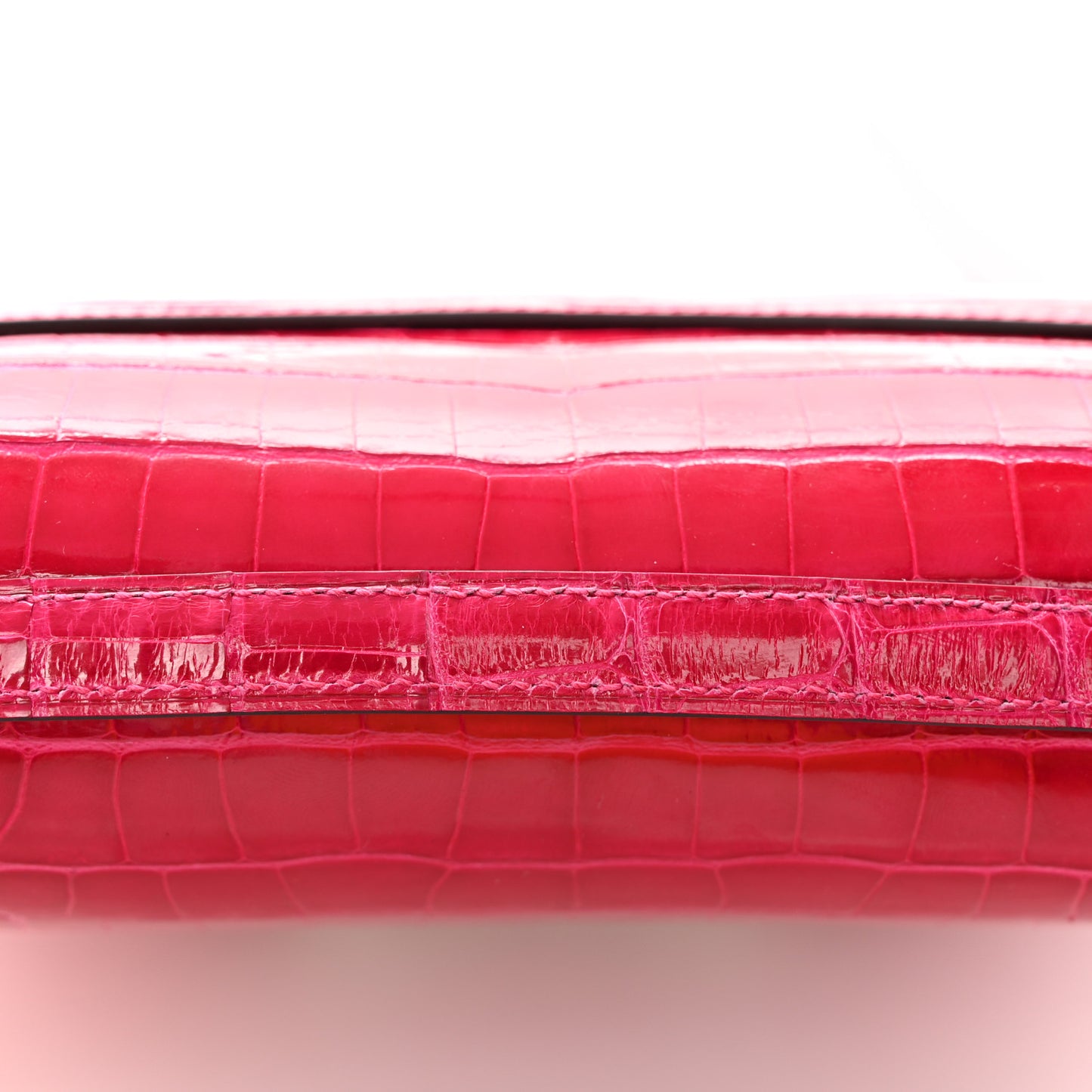 Shiny Alligator Constance 18 Rose Extreme