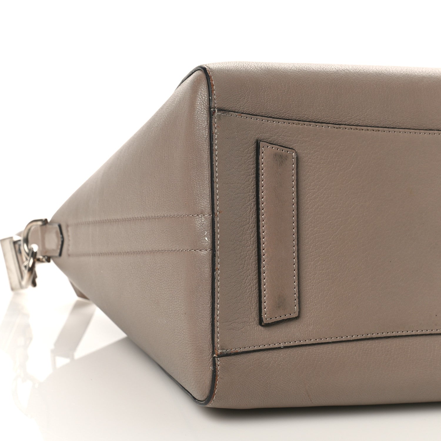 Givenchy Sugar Goatskin Medium Antigona Dune 7 of 16