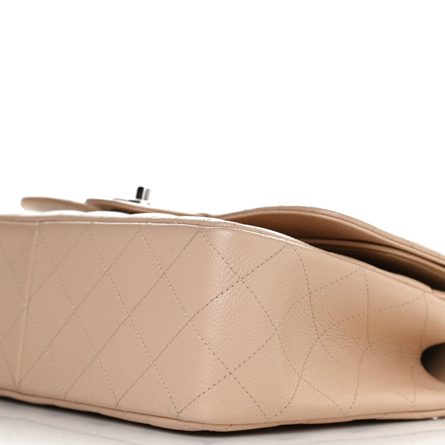 Caviar Quilted Jumbo Double Flap Beige Clair