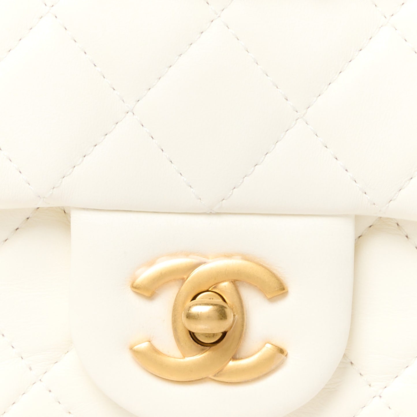 Lambskin Quilted Mini Pearl Crush Flap White