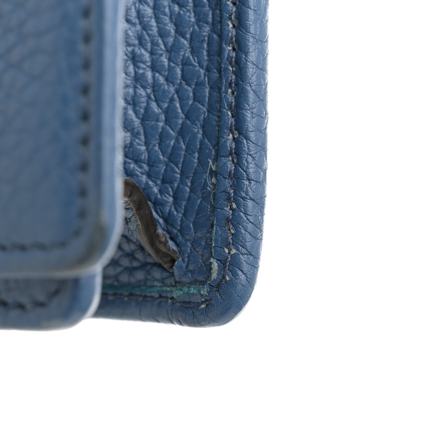 Pebbled Calfskin Soho Wallet on Chain Caspian