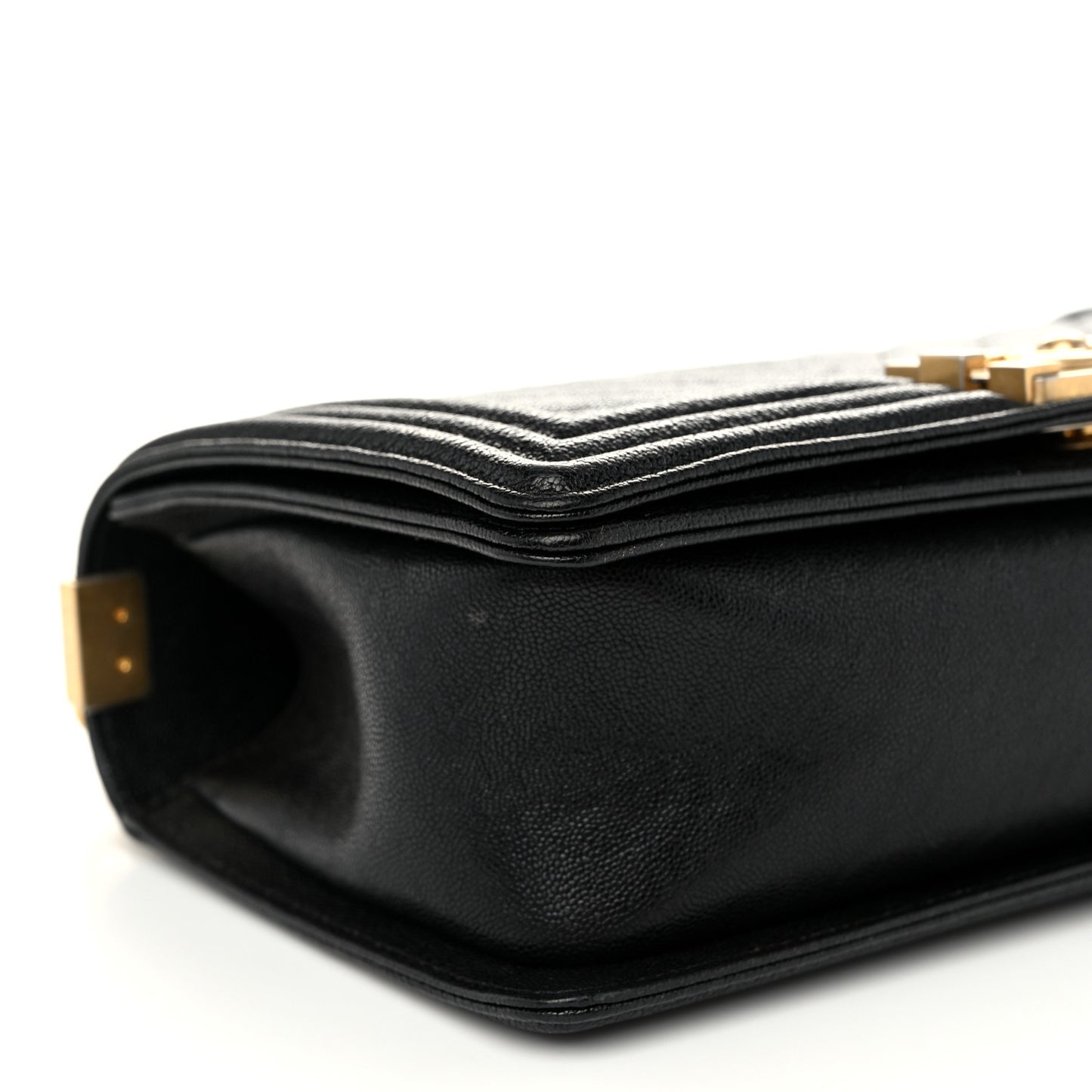 Caviar Chevron Quilted Medium Boy Flap Black