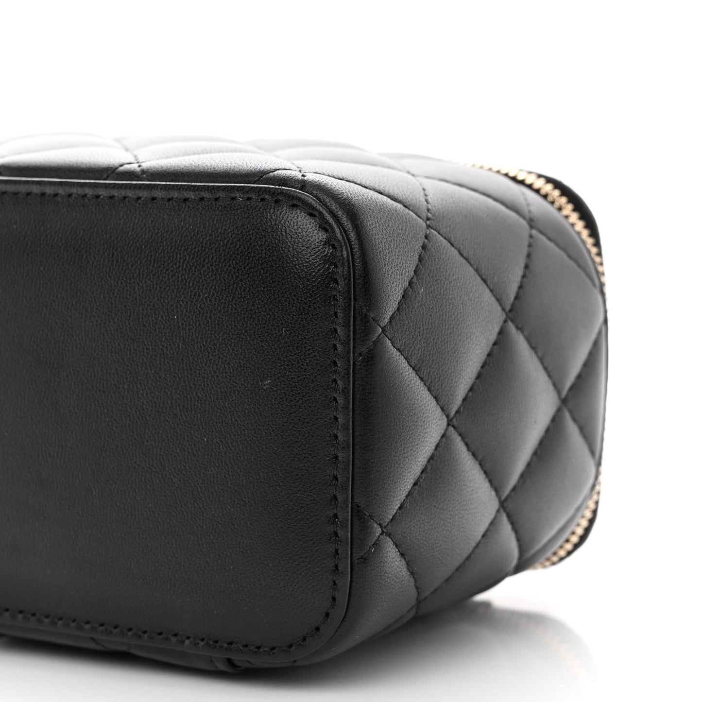 Lambskin Quilted Small Top Handle Vanity Case With Chain Black