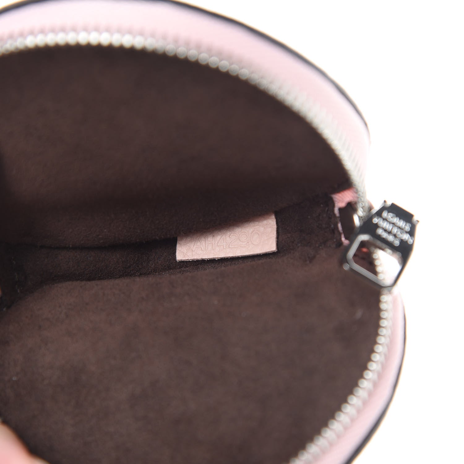 Louis Vuitton Mahina Bella Magnolia 8 of 11