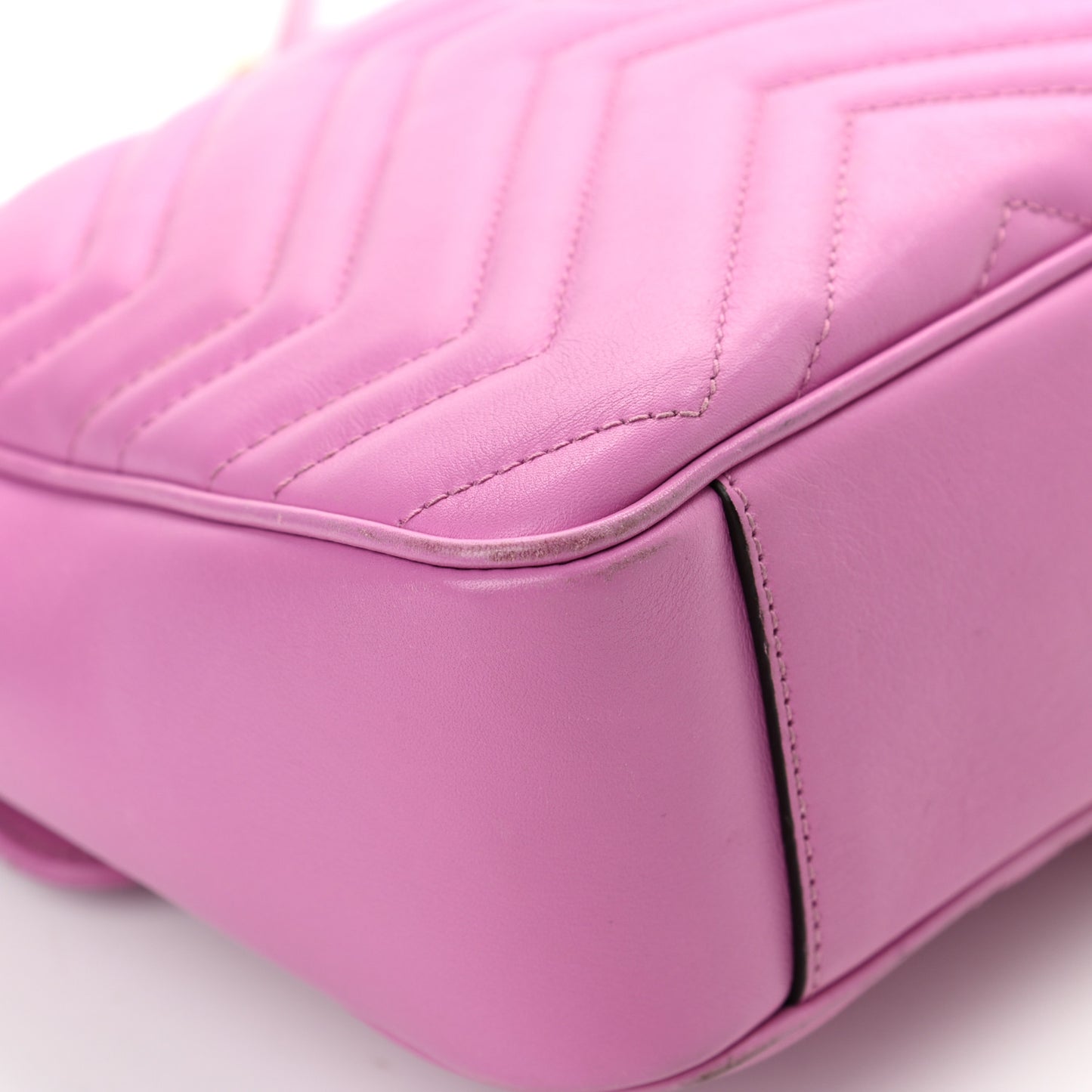 Calfskin Matelasse Medium GG Marmont Shoulder Bag Candy Mousse
