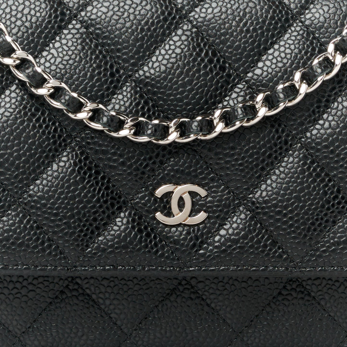 Caviar Quilted Wallet on Chain WOC Black