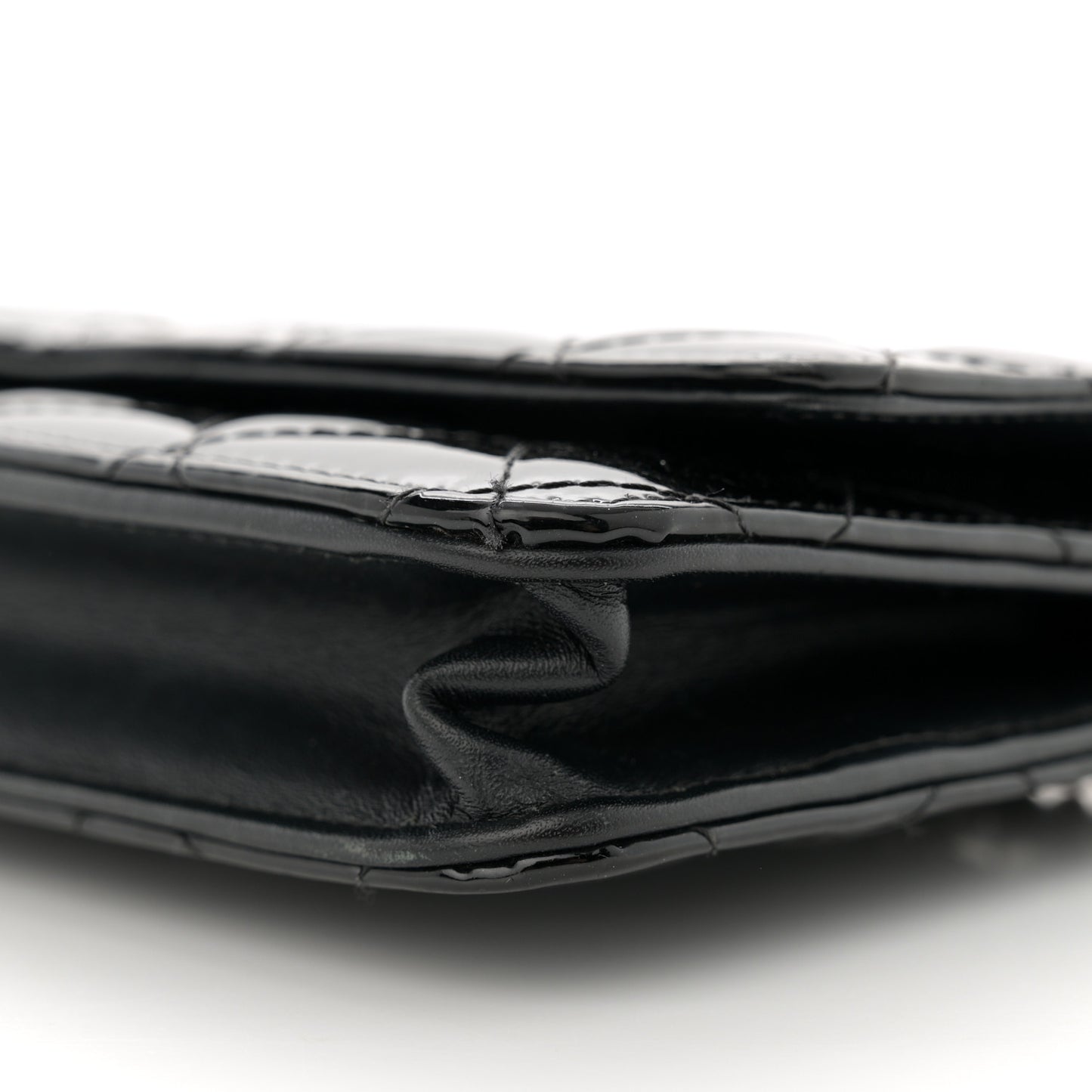 Patent Quilted Wallet On Chain WOC Black