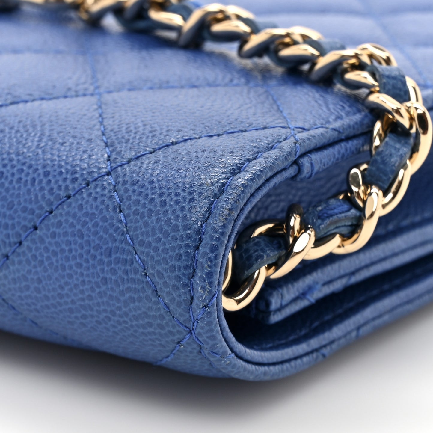Caviar Quilted CC Airpods Pro and Phone Case With Chain Blue