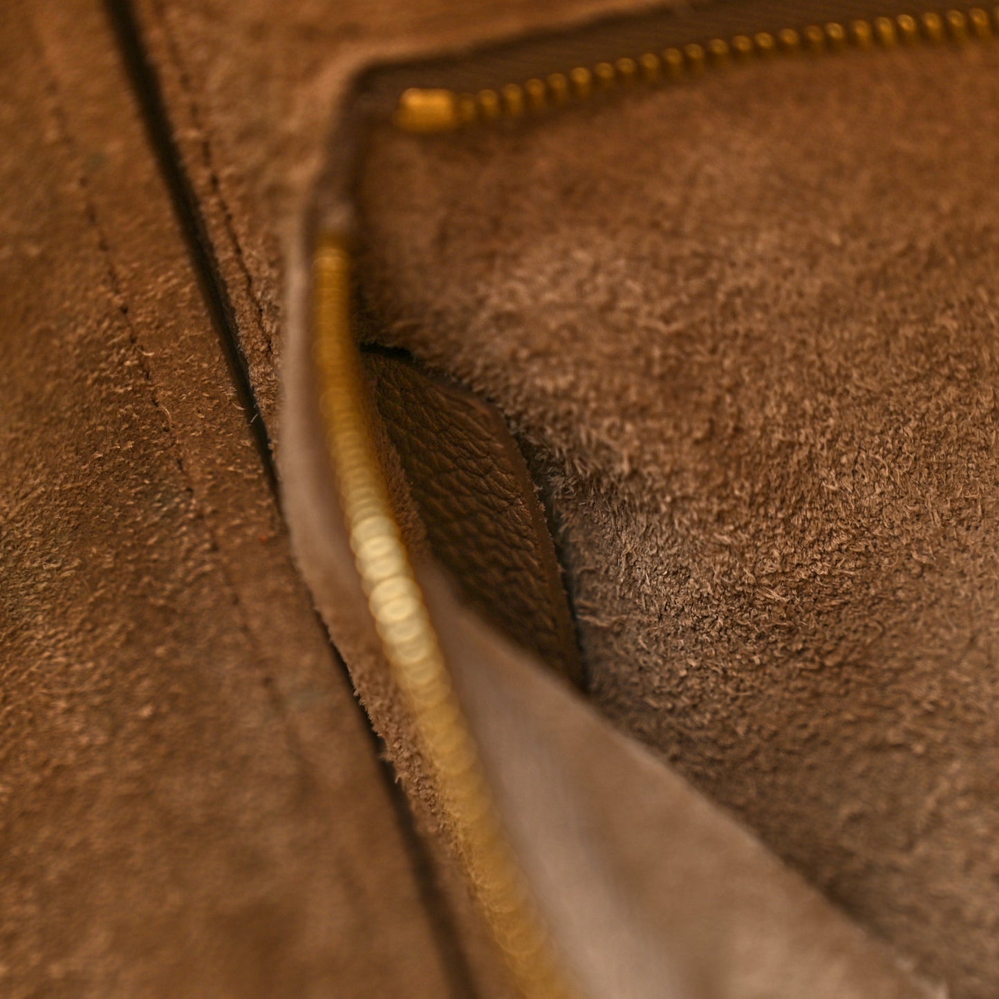Soft Grained Calfskin Sangle Bucket Bag Dune