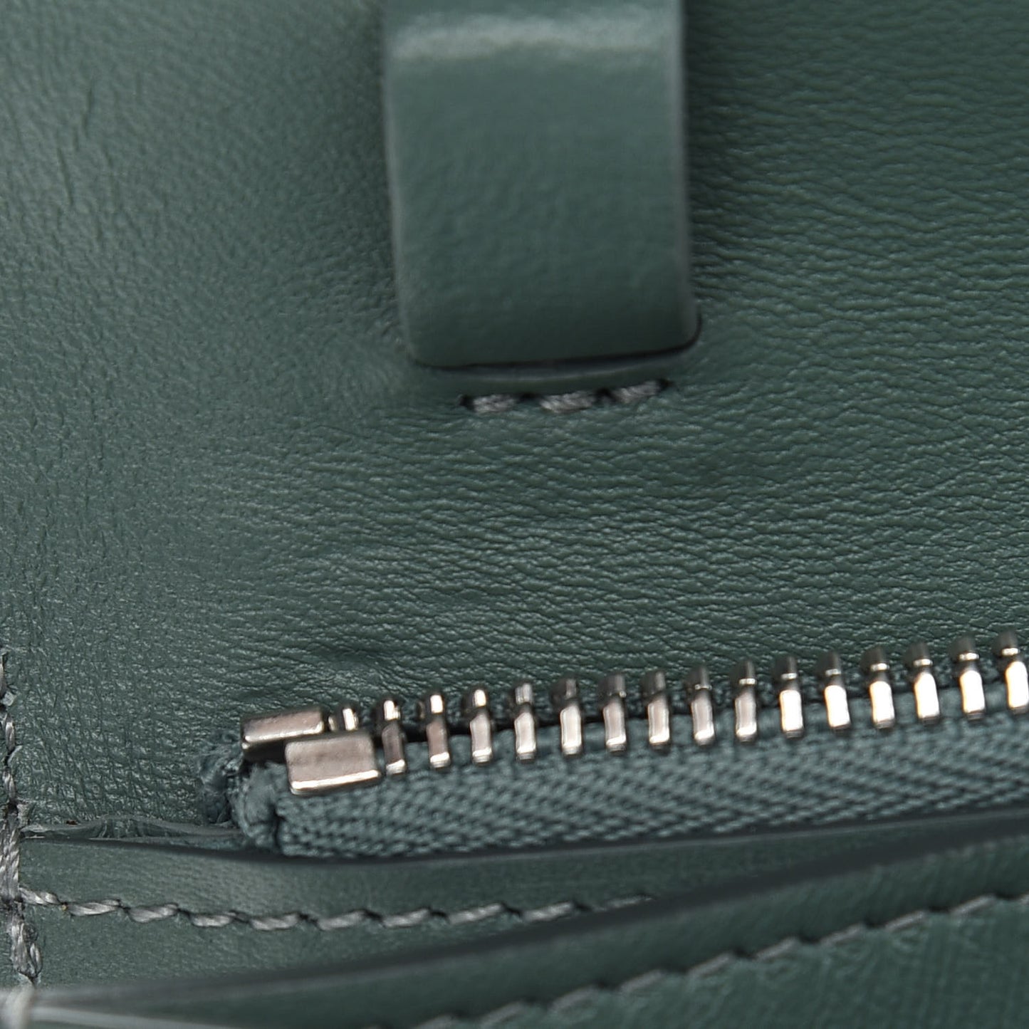 Box Calfskin Medium Classic Box Flap Bag Jade