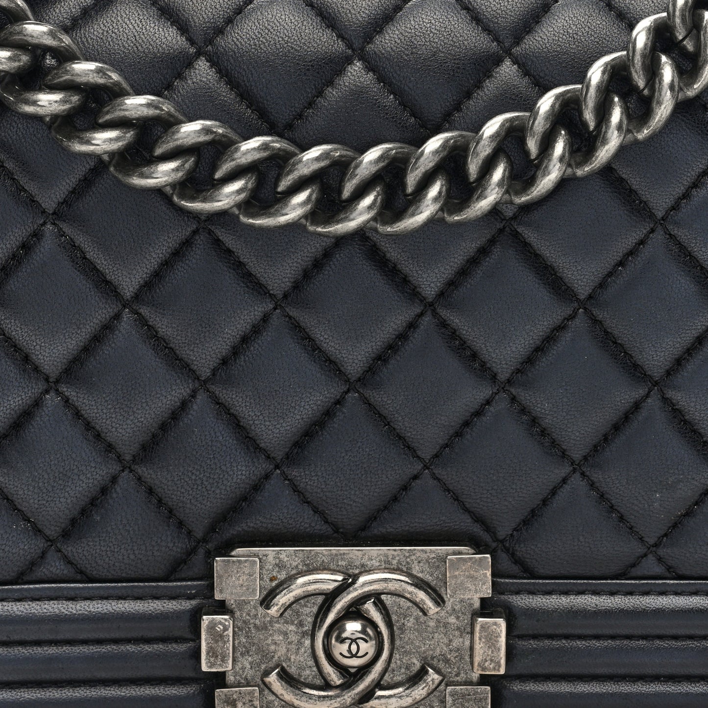 Lambskin Quilted Medium Boy Flap Black