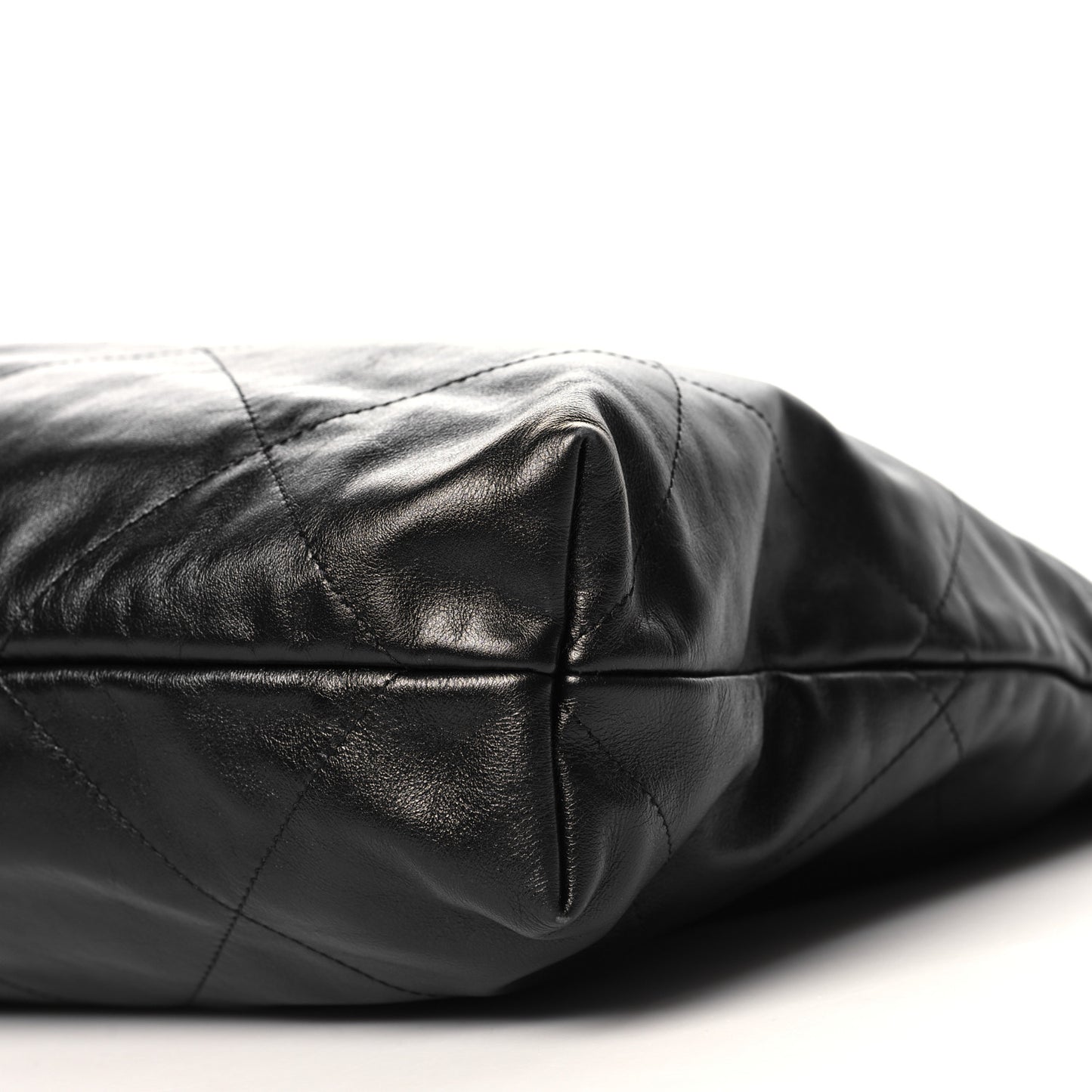 Shiny Calfskin Quilted Chanel 22 Black