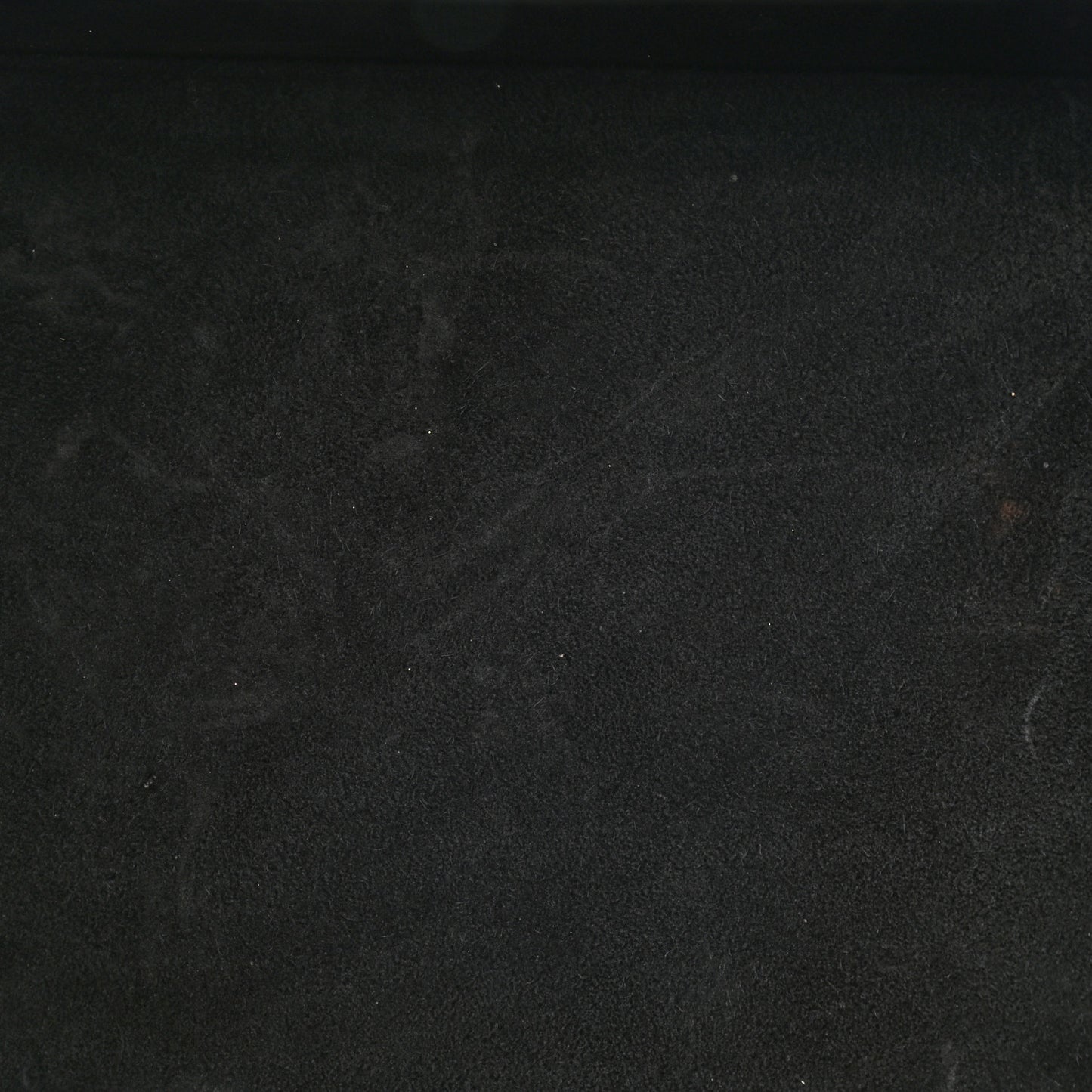 Supple Calfskin Medium Phantom Luggage Black