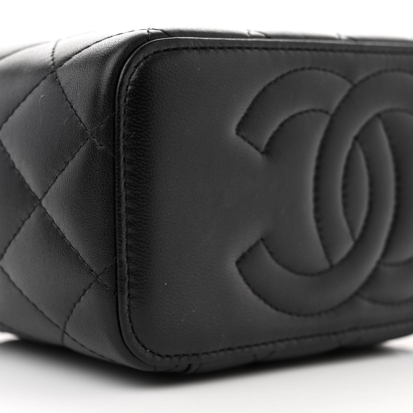 Lambskin Quilted Small Top Handle Vanity Case With Chain Black Lilac