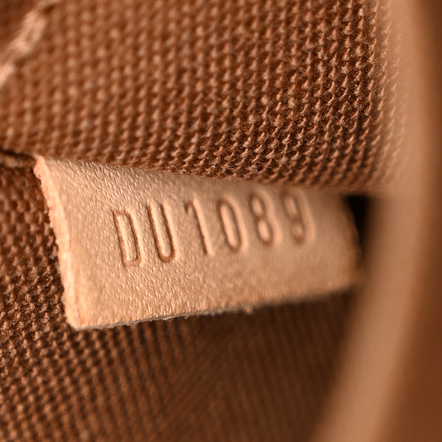 Louis Vuitton Monogram Thames GM 7 of 12