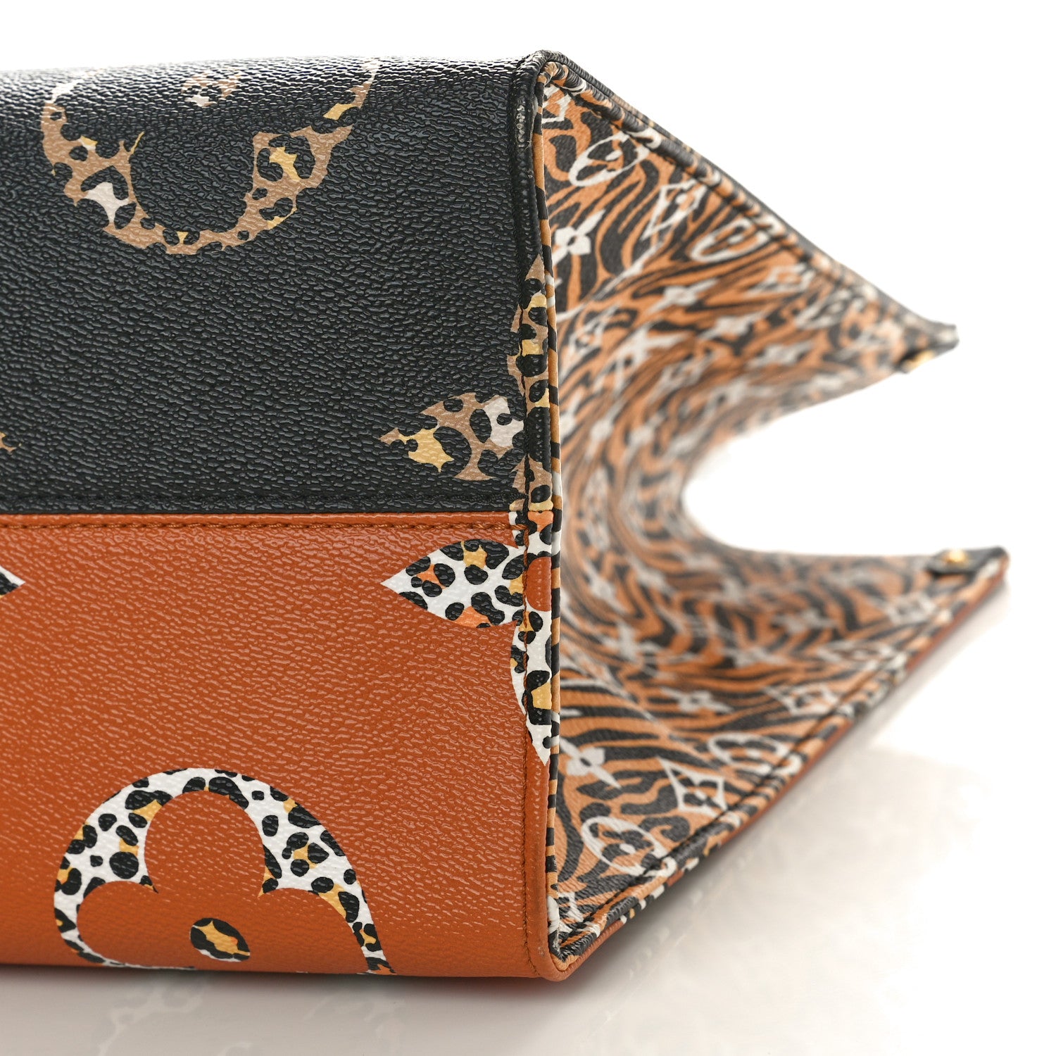 Louis Vuitton Monogram Giant Jungle Onthego GM Black 9 of 9