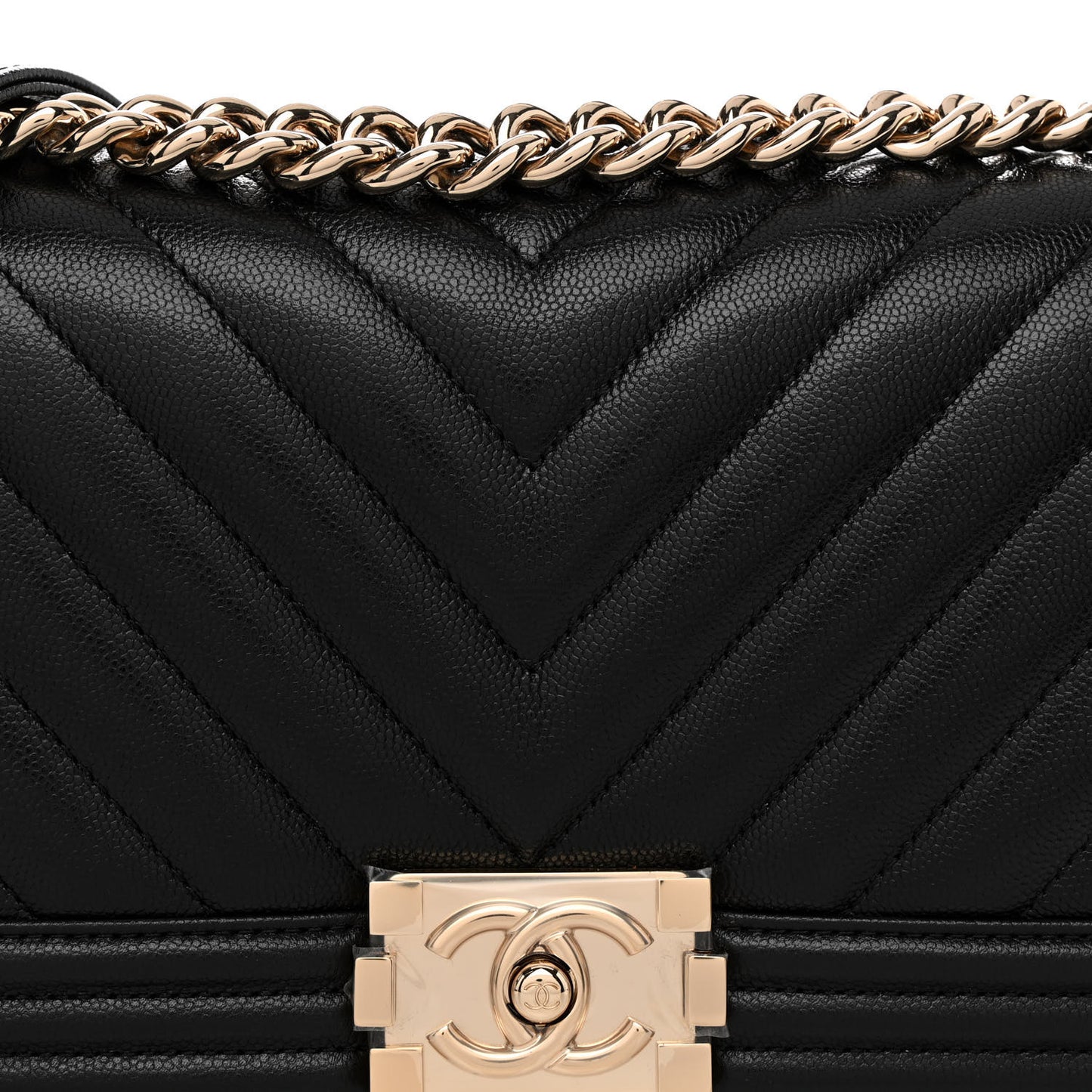Caviar Chevron Quilted Medium Boy Flap Black