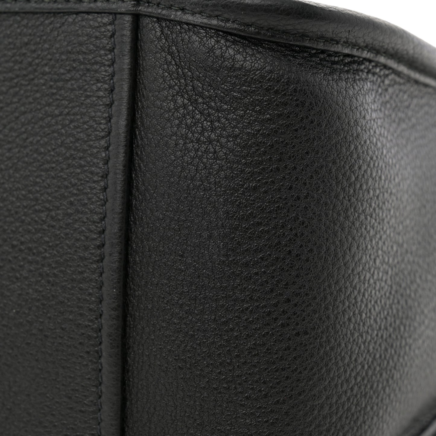 Vitello Daino Soft Hobo Messenger Bag Black