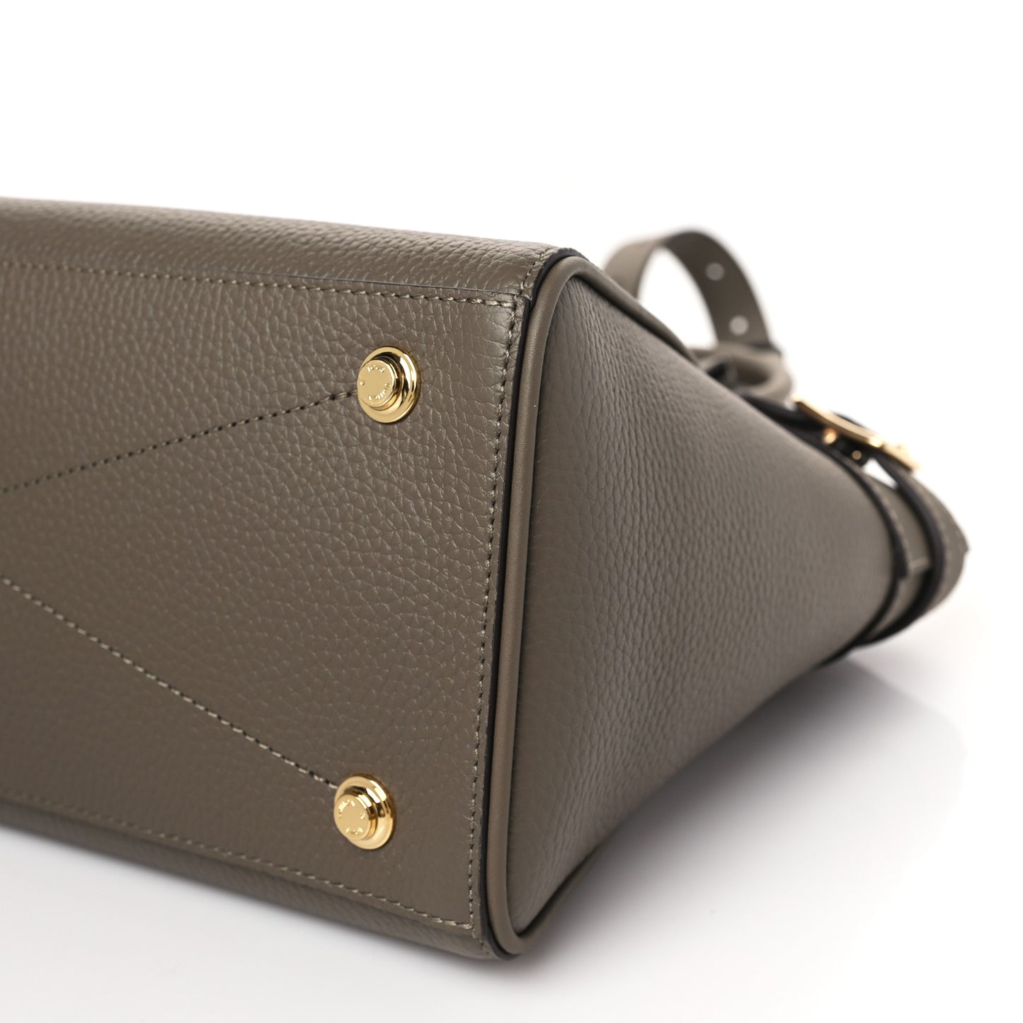 Taurillon Calfskin Vendome MM Earth
